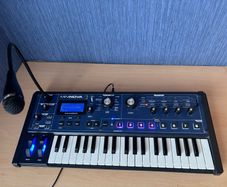 Novation MiniNova Synth
