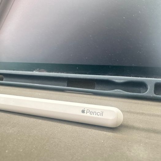 iPad Air 4 64GB + Apple Pencil 2 Bundle Excellent Condition