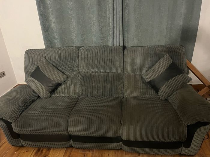 3 & 2 sofa & tv unit