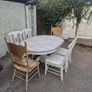 Table and chairs Image 2
