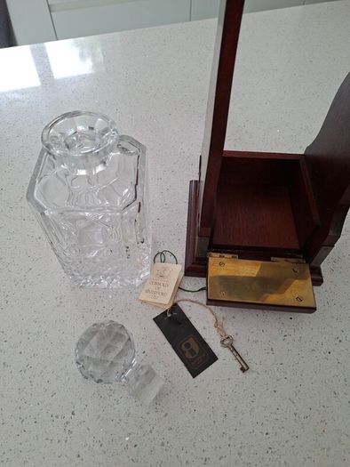 Connolly of Waterford Tantalus with cut-crystal spirit decanter