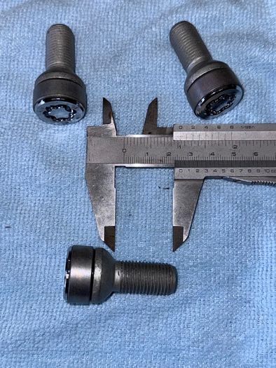 Ford Locking Nut Set New