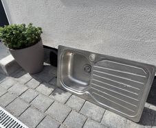 Kitchen sink free