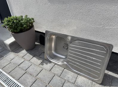 Kitchen sink free