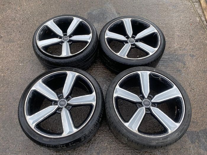 2016 Audi R20 Alloys With Tyres