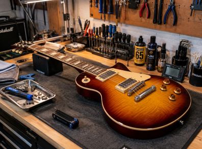 Electric guitar setup & maintenance