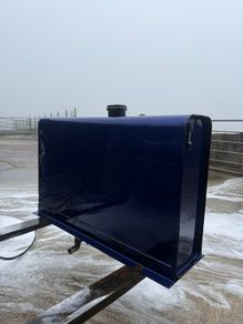 Hydraulic lorry tank