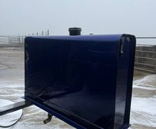 Hydraulic lorry tank