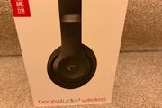 Beats Studio3 Wireless Over-Ear Headphones Matte Black (needs new earpads)