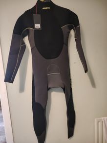 musto wet suit