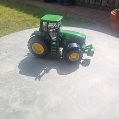 Britains 43150 - John Deere Tractor, 6195 M
