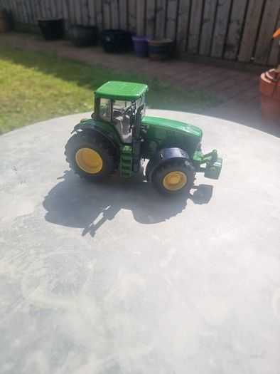 Britains 43150 - John Deere Tractor, 6195 M