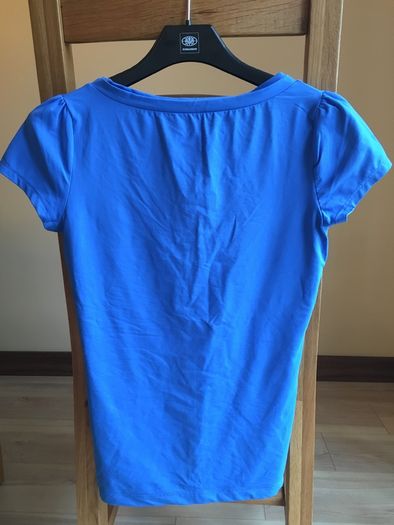 woman's blouse size S