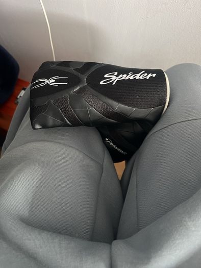 TaylorMade Spider golf headcover