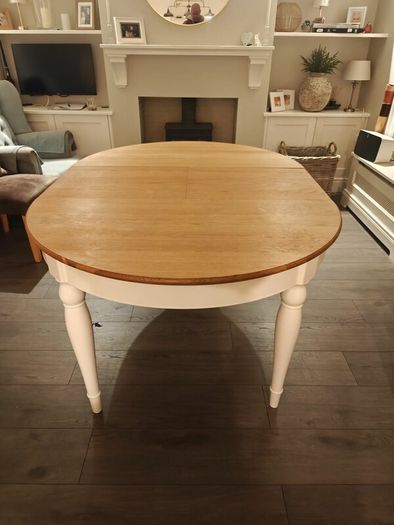 Hampstead extending dining table