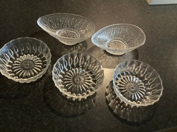 5 Retro Glass Dishes