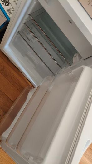 Hoover Fridge Freezer 109L