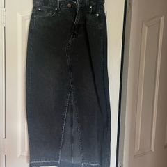 Never worn H&M black denim midi skirt