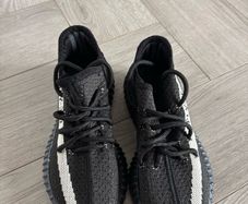 Brand new shoes Yezeeys Junior size 13