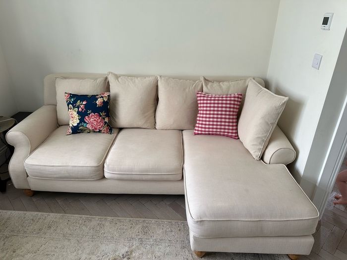 L shape DFS couch