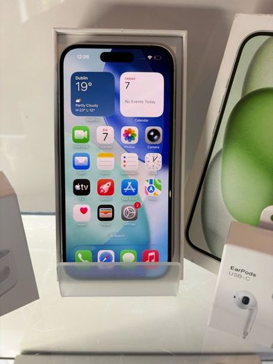 iphone 15 128gb Grade A+++ bundle sim free