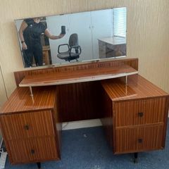 Vintage style dressing table