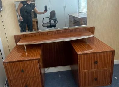 Vintage style dressing table