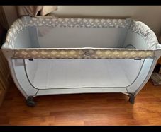 Hauck travel cot
