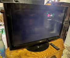 31 inch LG TV