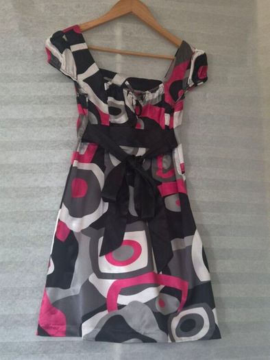 Geometric pattern dress with bow size UK 8 / EU 36