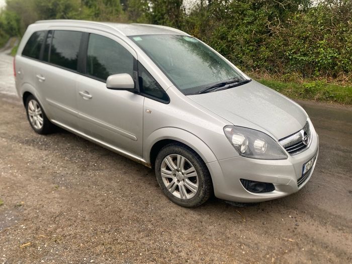 2012 Opel Zafira nct 10/27 7 seater