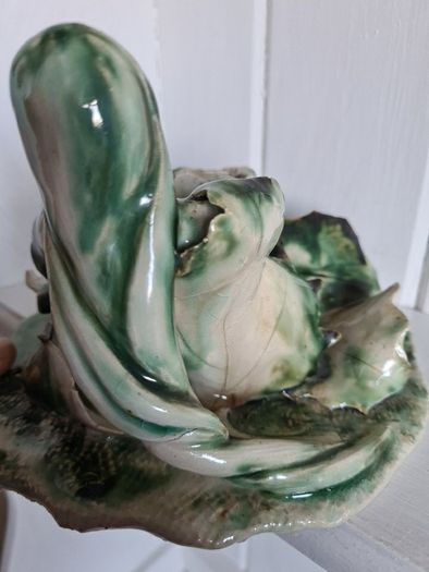 pottery figure