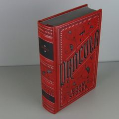 Dracula by Bram Stoker (Barnes & Noble Leatherbound Classics)