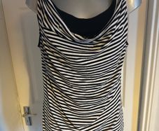 Gina Benotti black& white striped top size UK14 EU42