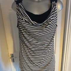 Gina Benotti black& white striped top size UK14 EU42