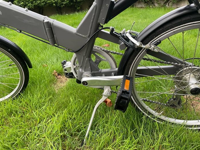 Giant Folding Bike - Excellent Condition