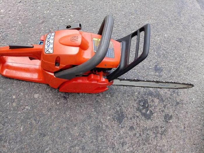 chainsaw