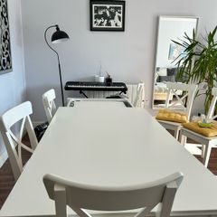 URGENT! Extendable Dining Table and 6 Chairs Good Condition