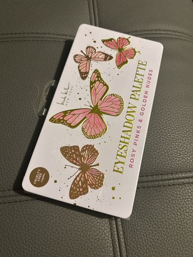 24 colour Nicole miller pallet