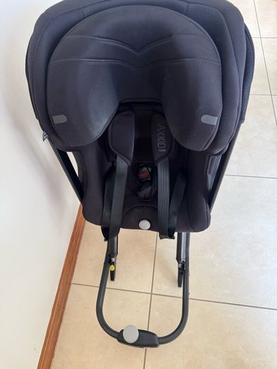Axkid One ISOFIX rear facing car seat 0-7 years