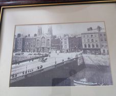 Framed Old Photo Of Grattan Bridge, Dublin.