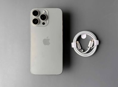 iPhone 15 Pro Max Mint