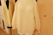 Women's Jumper NWT SIZE 16