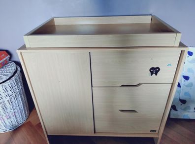 Baby changing table/dresser