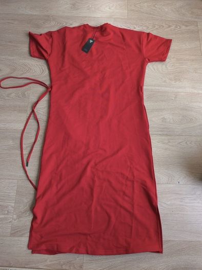 GUESS Red Bodycon Midi Dress Rhinestone Logo Side Tie Detail Size M cotton