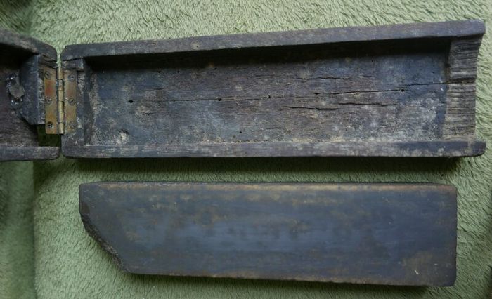 Antique Big Knife Sharpening Fine Stone With Wooden Case.