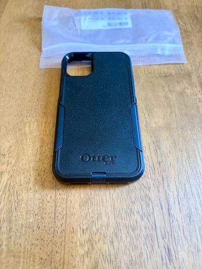 Genuine OtterBox Commuter Series Case iPhone 11 XR Sleek Pocket Friendly Rugged Protection Heavy Duty Armour (Black)