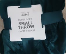 BNWT Small Throw Teal