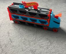 Hot Wheels City Speedway Hauler Playset