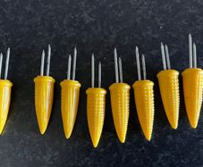 8 Corn On Cob Sticks